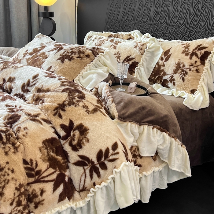 91家纺网 家纺一手货源 找家纺 创爱家纺 2025新款法式韩版花边兔毛绒印花四件套 法式花边-映秋