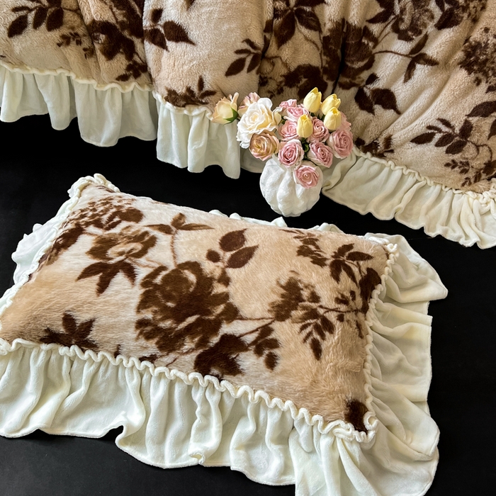 91家纺网 家纺一手货源 找家纺 创爱家纺 2025新款法式韩版花边兔毛绒印花四件套 法式花边-映秋