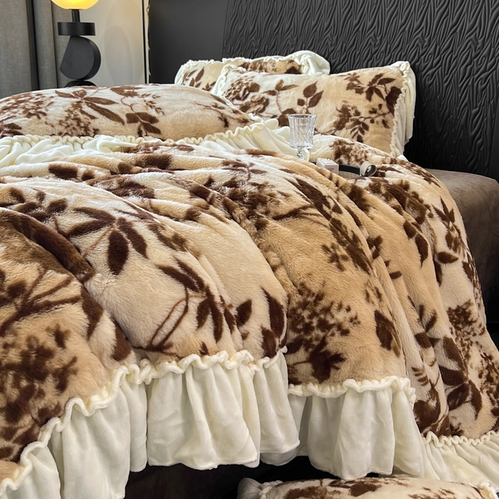 91家纺网 家纺一手货源 找家纺 创爱家纺 2025新款法式韩版花边兔毛绒印花四件套 法式花边-映秋