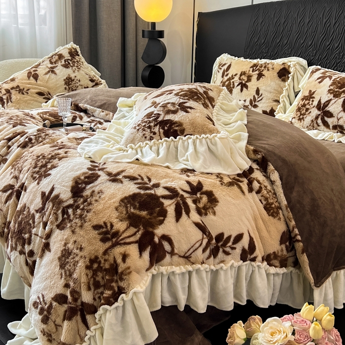 91家纺网 家纺一手货源 找家纺 创爱家纺 2025新款法式韩版花边兔毛绒印花四件套 法式花边-映秋