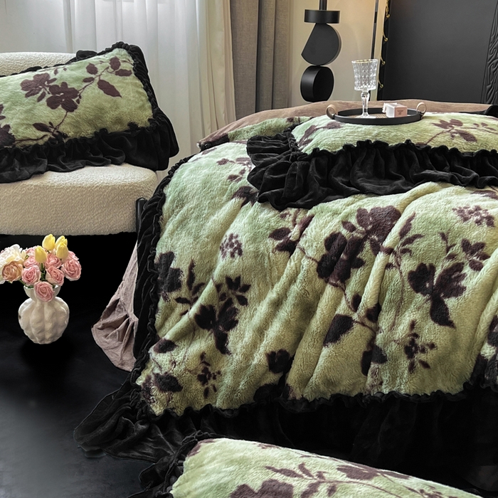 91家纺网 家纺一手货源 找家纺 创爱家纺 2025新款法式韩版花边兔毛绒印花四件套 法式花边-椿野