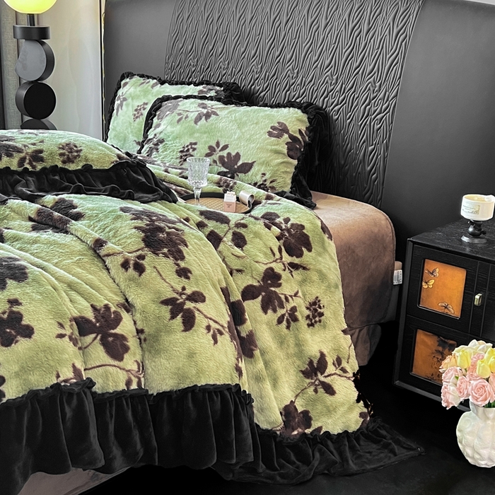 91家纺网 家纺一手货源 找家纺 创爱家纺 2025新款法式韩版花边兔毛绒印花四件套 法式花边-椿野