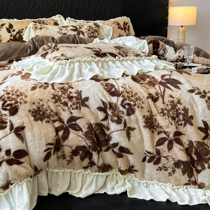 91家纺网 家纺一手货源 找家纺 创爱家纺 2025新款法式韩版花边兔毛绒印花四件套 法式花边-映秋