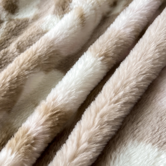 91家纺网 家纺一手货源 找家纺 创爱家纺 2025新款法式韩版花边兔毛绒印花四件套 法式花边-秘境花园