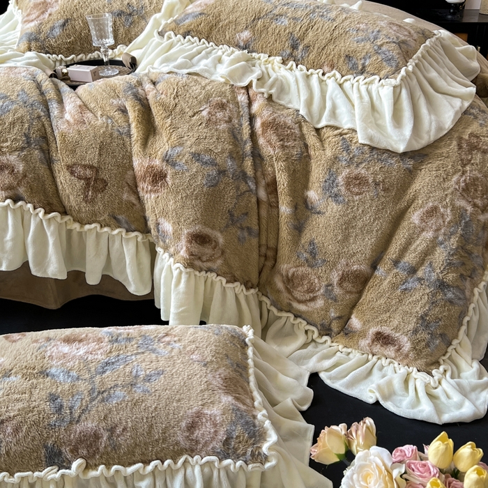 91家纺网 家纺一手货源 找家纺 创爱家纺 2025新款法式韩版花边兔毛绒印花四件套 法式花边-若汐