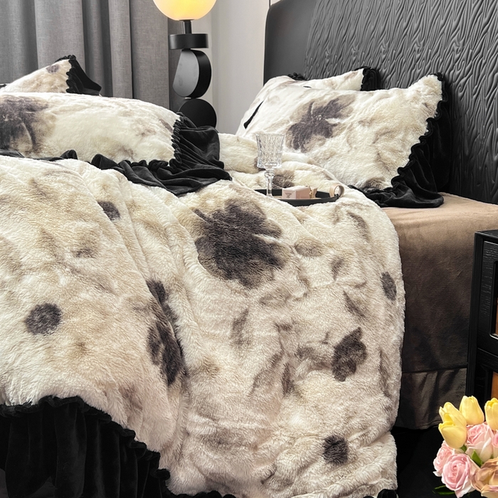 91家纺网 家纺一手货源 找家纺 创爱家纺 2025新款法式韩版花边兔毛绒印花四件套 法式花边-爱意浓