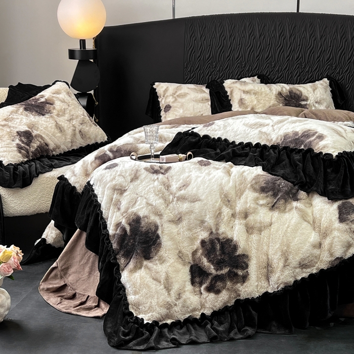 91家纺网 家纺一手货源 找家纺 创爱家纺 2025新款法式韩版花边兔毛绒印花四件套 法式花边-爱意浓