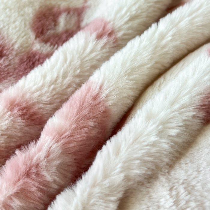 91家纺网 家纺一手货源 找家纺 创爱家纺 2025新款法式韩版花边兔毛绒印花四件套 法式花边-花间密语