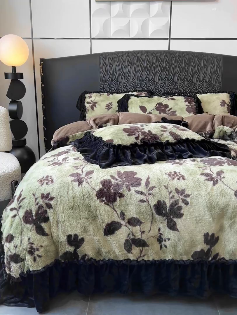 91家纺网 家纺一手货源 找家纺 创爱家纺 2025新款法式韩版花边兔毛绒印花四件套 法式花边-椿野