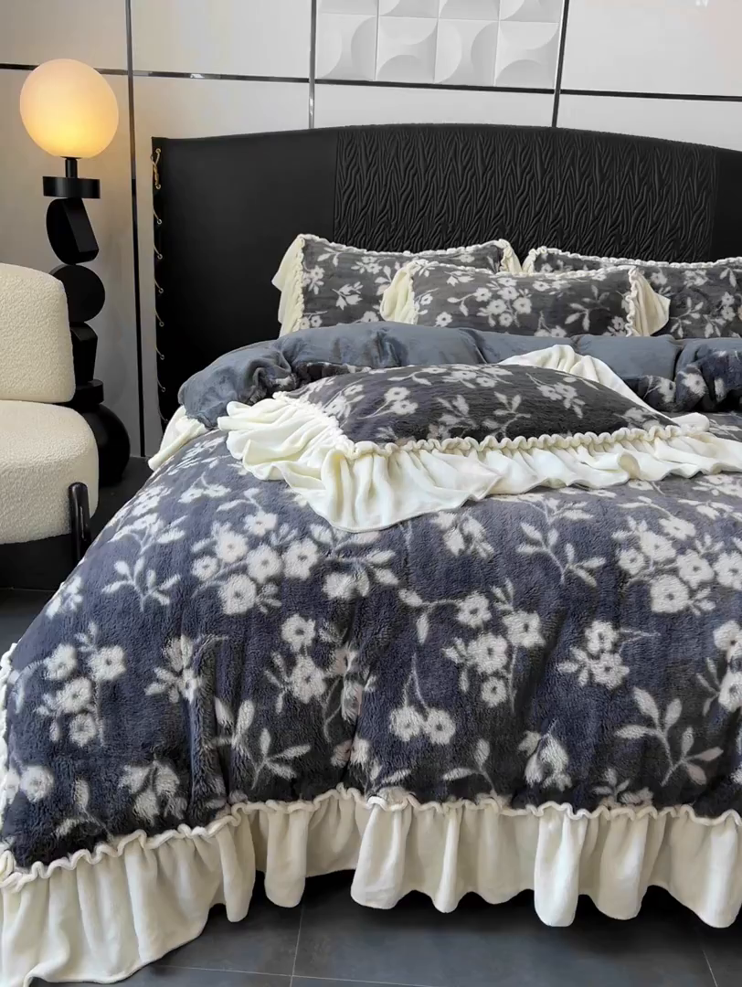 91家纺网 家纺一手货源 找家纺 创爱家纺 2025新款法式韩版花边兔毛绒印花四件套 法式花边-莫奈花园