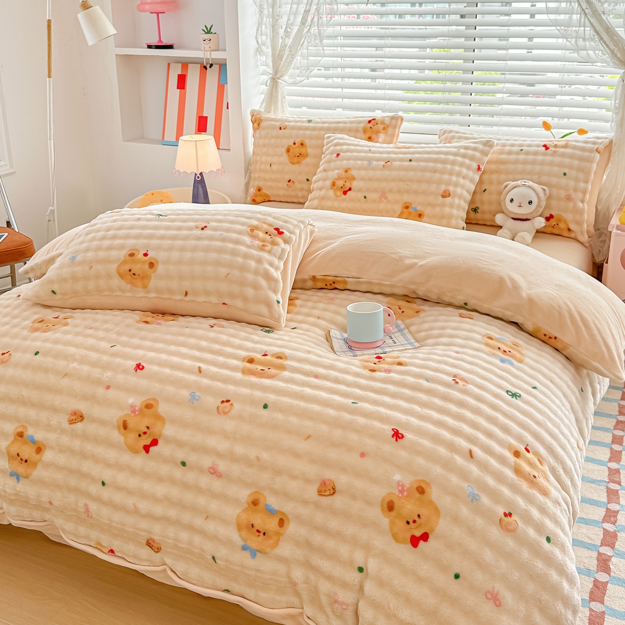 91家纺网 家纺一手货源 找家纺 归属 2025新款牛奶绒泡泡绒四件套 奶油熊