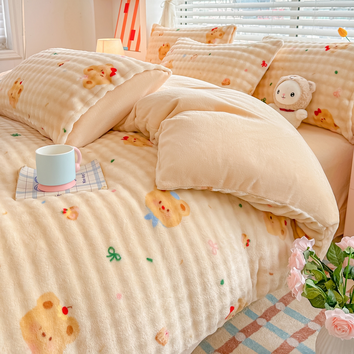 91家纺网 家纺一手货源 找家纺 归属 2025新款牛奶绒泡泡绒四件套 奶油熊