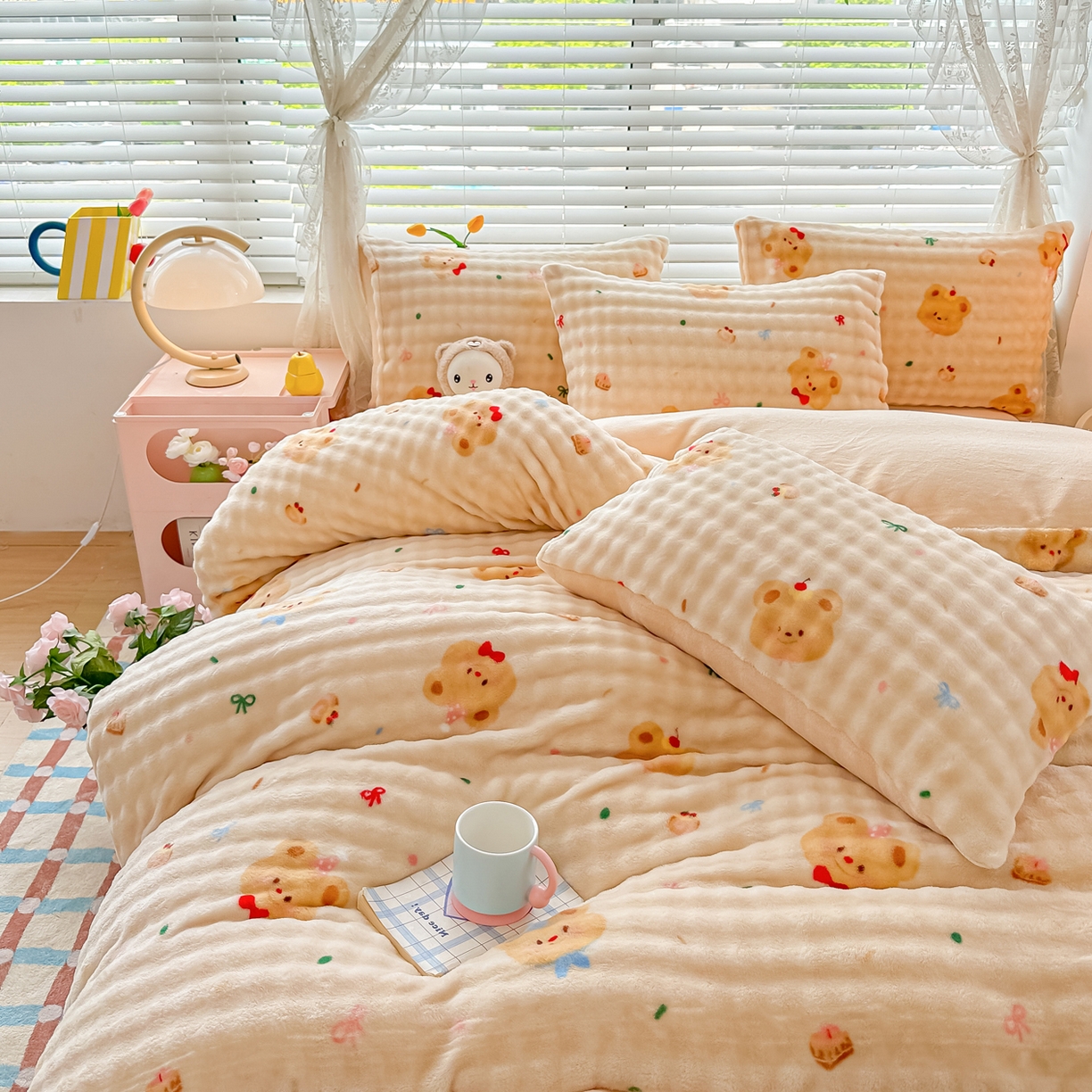 91家纺网 家纺一手货源 找家纺 归属 2025新款牛奶绒泡泡绒四件套 奶油熊