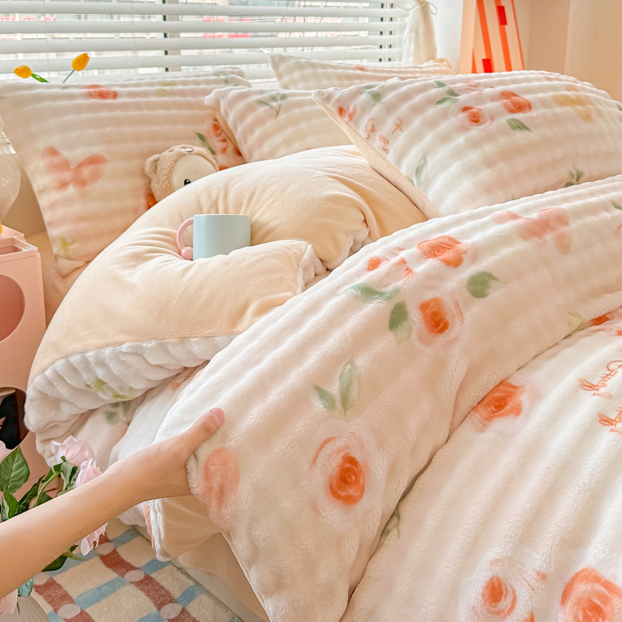 91家纺网 家纺一手货源 找家纺 归属 2025新款牛奶绒泡泡绒四件套 暖玫瑰