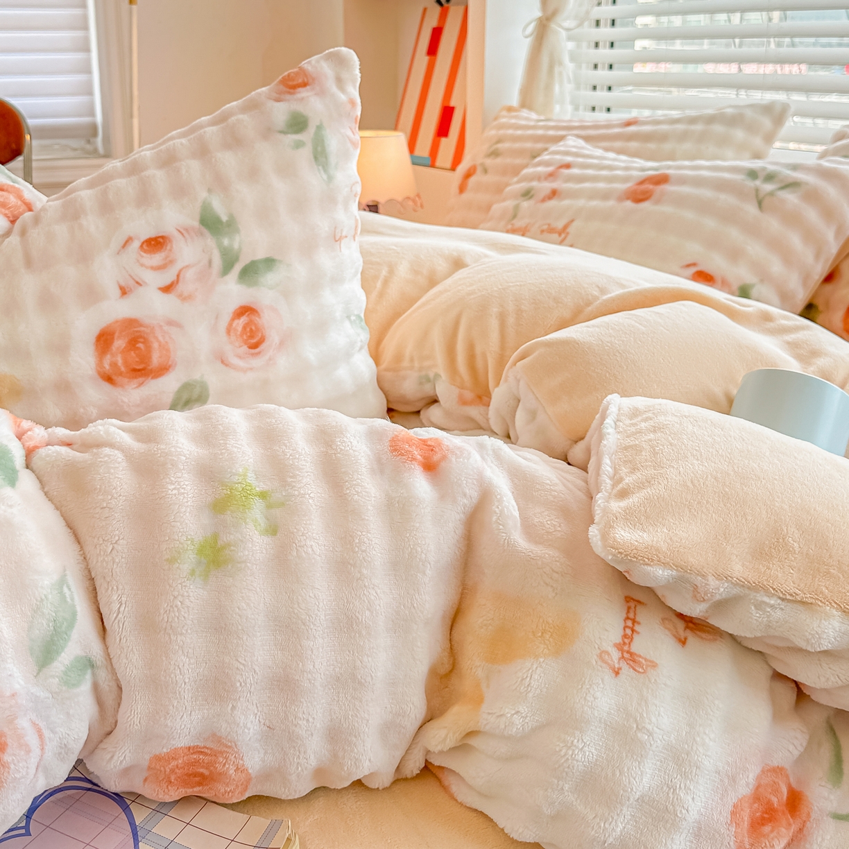 91家纺网 家纺一手货源 找家纺 归属 2025新款牛奶绒泡泡绒四件套 暖玫瑰