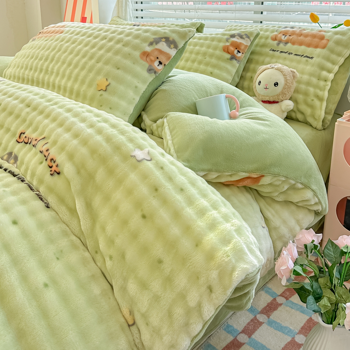 归属 2025新款牛奶绒泡泡绒四件套 趴趴熊