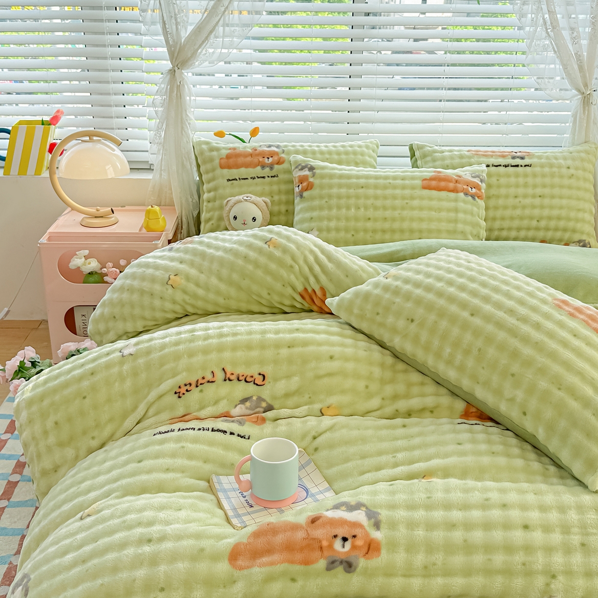 91家纺网 家纺一手货源 找家纺 归属 2025新款牛奶绒泡泡绒四件套 趴趴熊