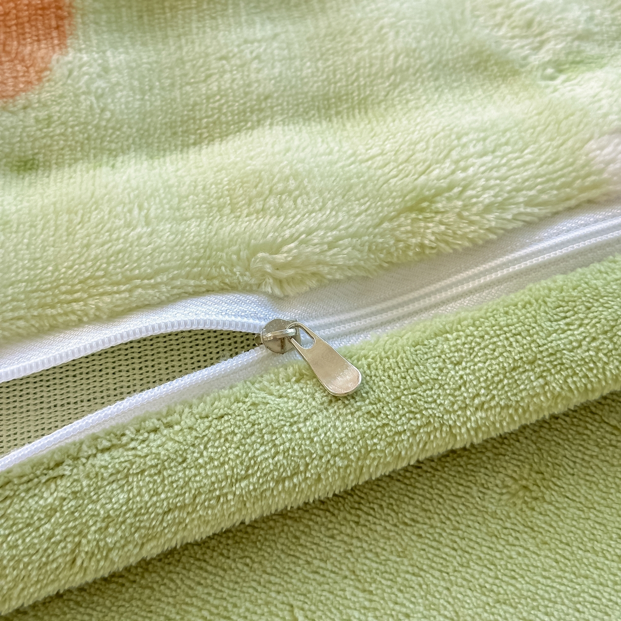 91家纺网 家纺一手货源 找家纺 归属 2025新款牛奶绒泡泡绒四件套 趴趴熊