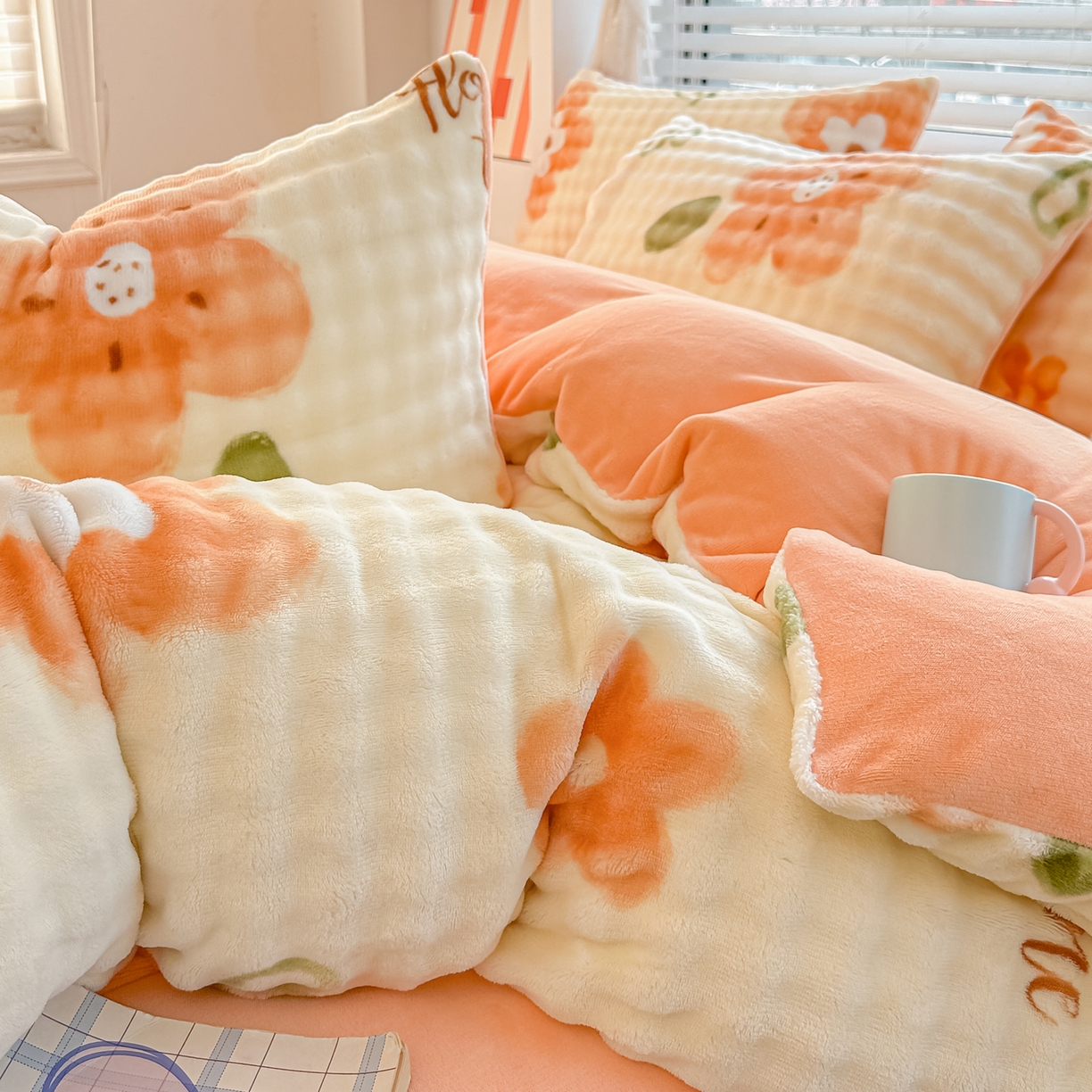 91家纺网 家纺一手货源 找家纺 归属 2025新款牛奶绒泡泡绒四件套 太阳花