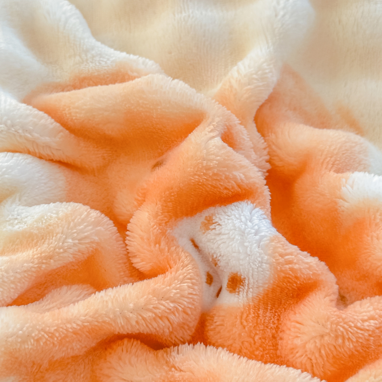 91家纺网 家纺一手货源 找家纺 归属 2025新款牛奶绒泡泡绒四件套 太阳花