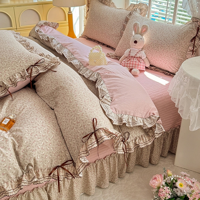 91家纺网 家纺一手货源 找家纺 韩约家纺 2025新款韩约1韩式蝴蝶结床盖款棉麻四件套 心动