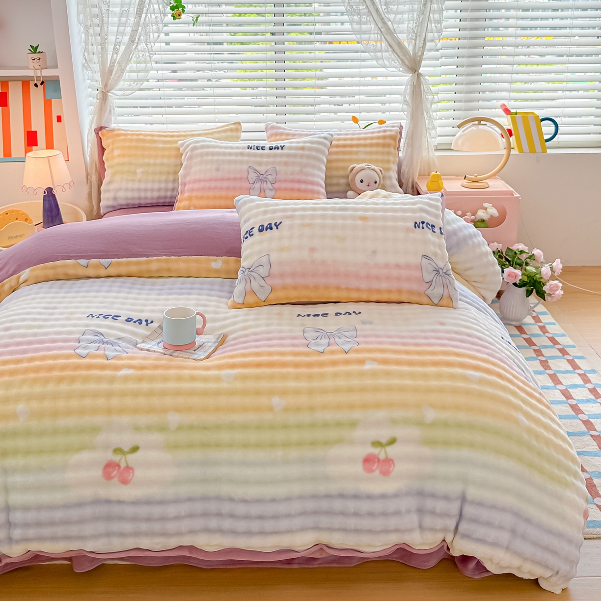 91家纺网 家纺一手货源 找家纺 归属 2025新款牛奶绒泡泡绒四件套 樱桃儿