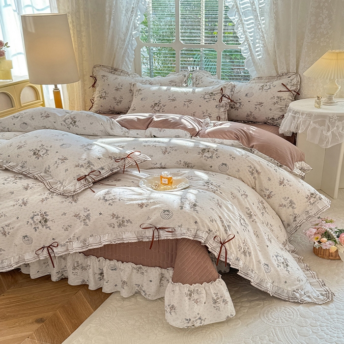 91家纺网 家纺一手货源 找家纺 韩约家纺 2025新款韩约1韩式蝴蝶结床盖款棉麻四件套 芳华