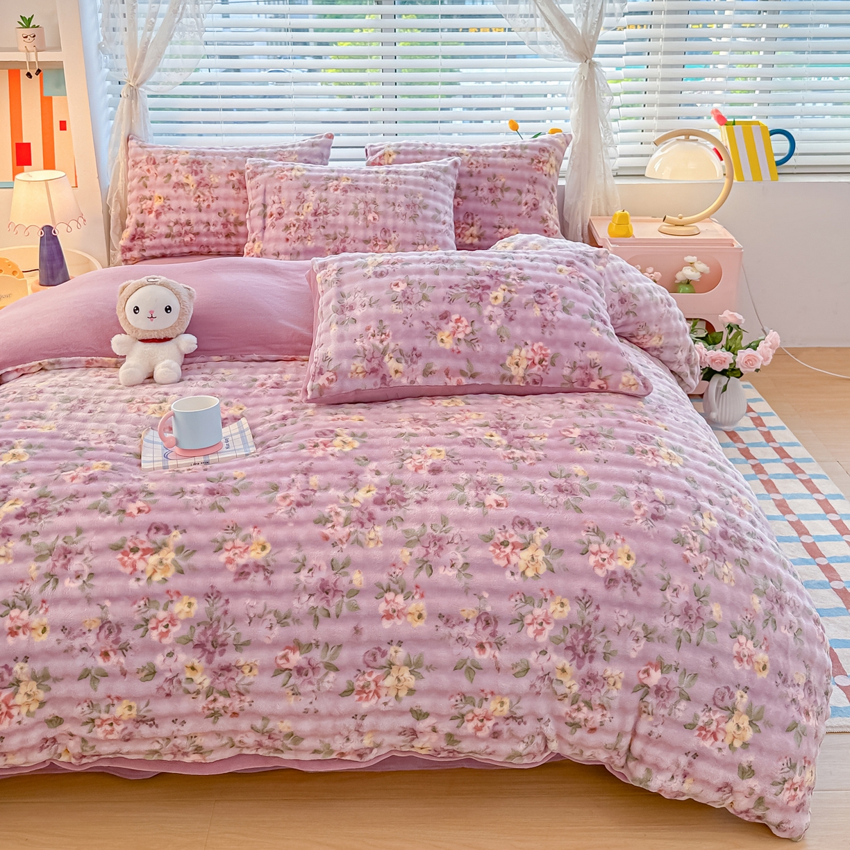 91家纺网 家纺一手货源 找家纺 归属 2025新款牛奶绒泡泡绒四件套 紫萝花