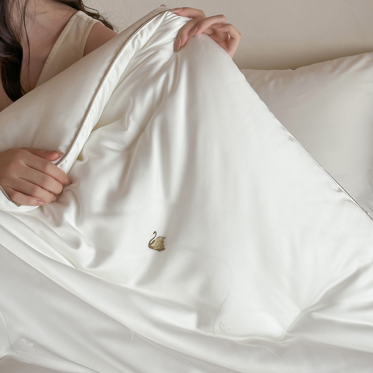 91家纺网 家纺一手货源 找家纺 （总）一加一 2025新款臻翠剪花蛋白抗菌被子被芯-轻羽梦