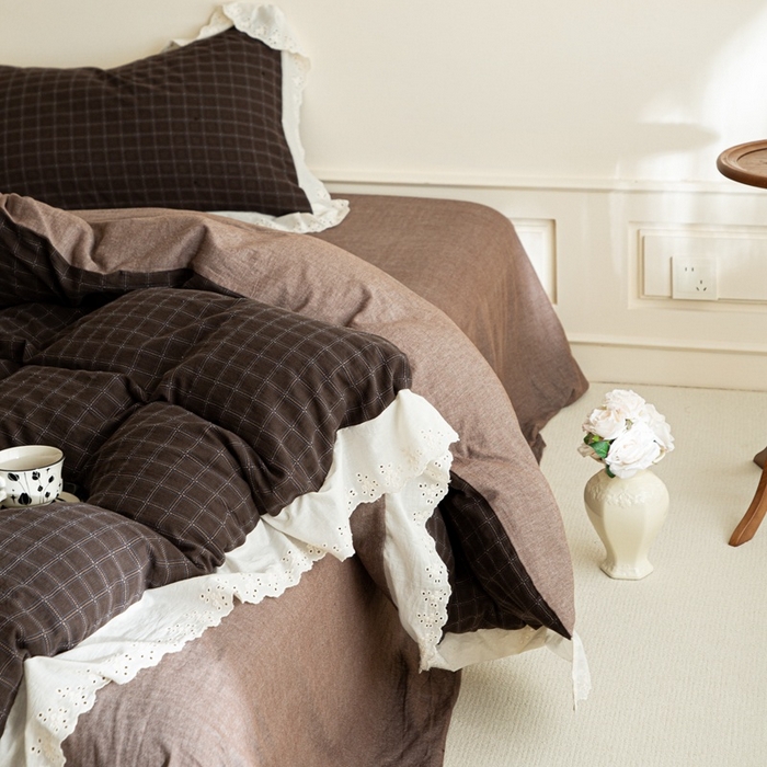 91家纺网 家纺一手货源 找家纺 棉眠 2025新款全棉色织双层纱格子法式大花边款 海莉-黑咖