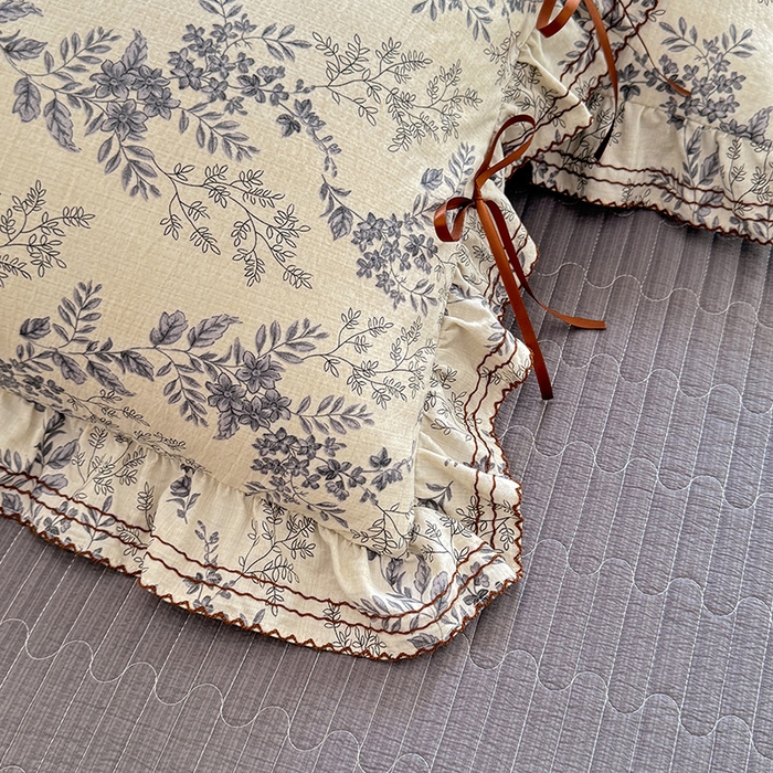 91家纺网 家纺一手货源 找家纺 韩约家纺 2025新款韩约1韩式蝴蝶结床盖款棉麻四件套 兰玲花