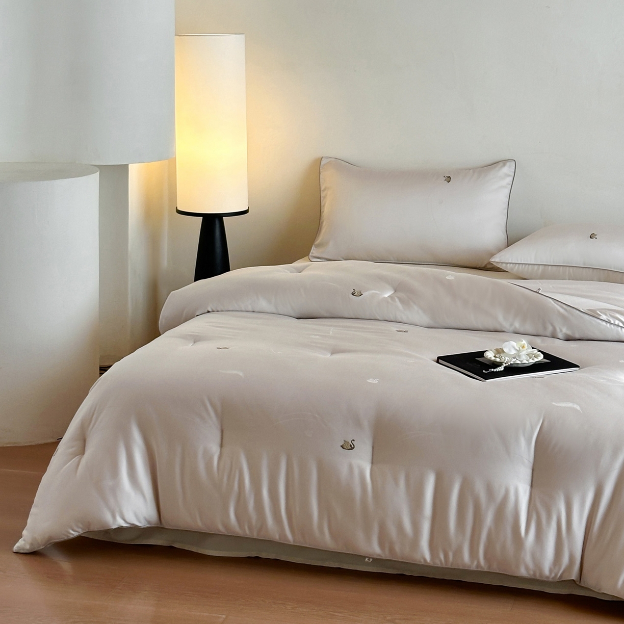 91家纺网 家纺一手货源 找家纺 一加一 2025新款臻翠剪花蛋白抗菌被子被芯-轻羽梦 星空灰