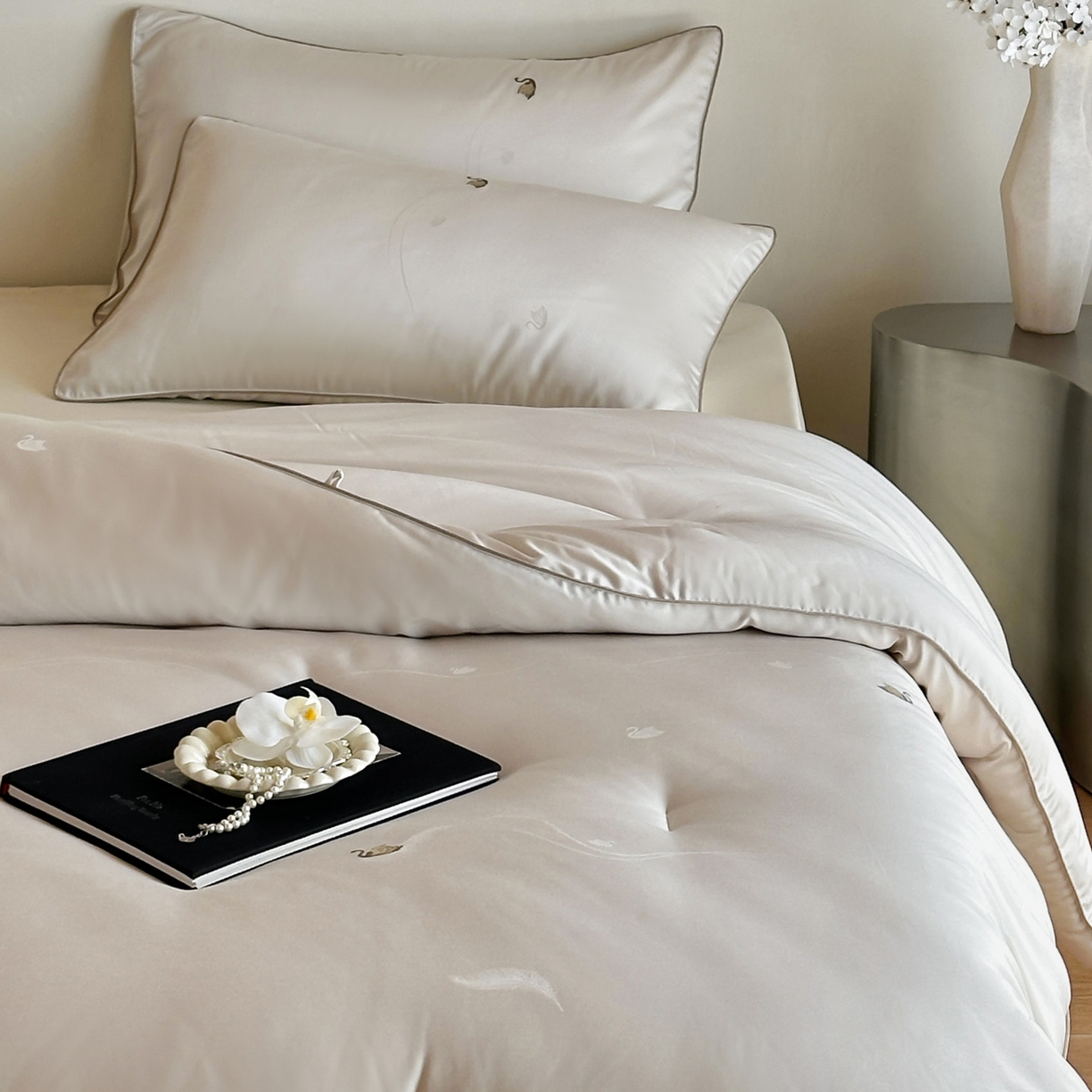 91家纺网 家纺一手货源 找家纺 一加一 2025新款臻翠剪花蛋白抗菌被子被芯-轻羽梦 星空灰