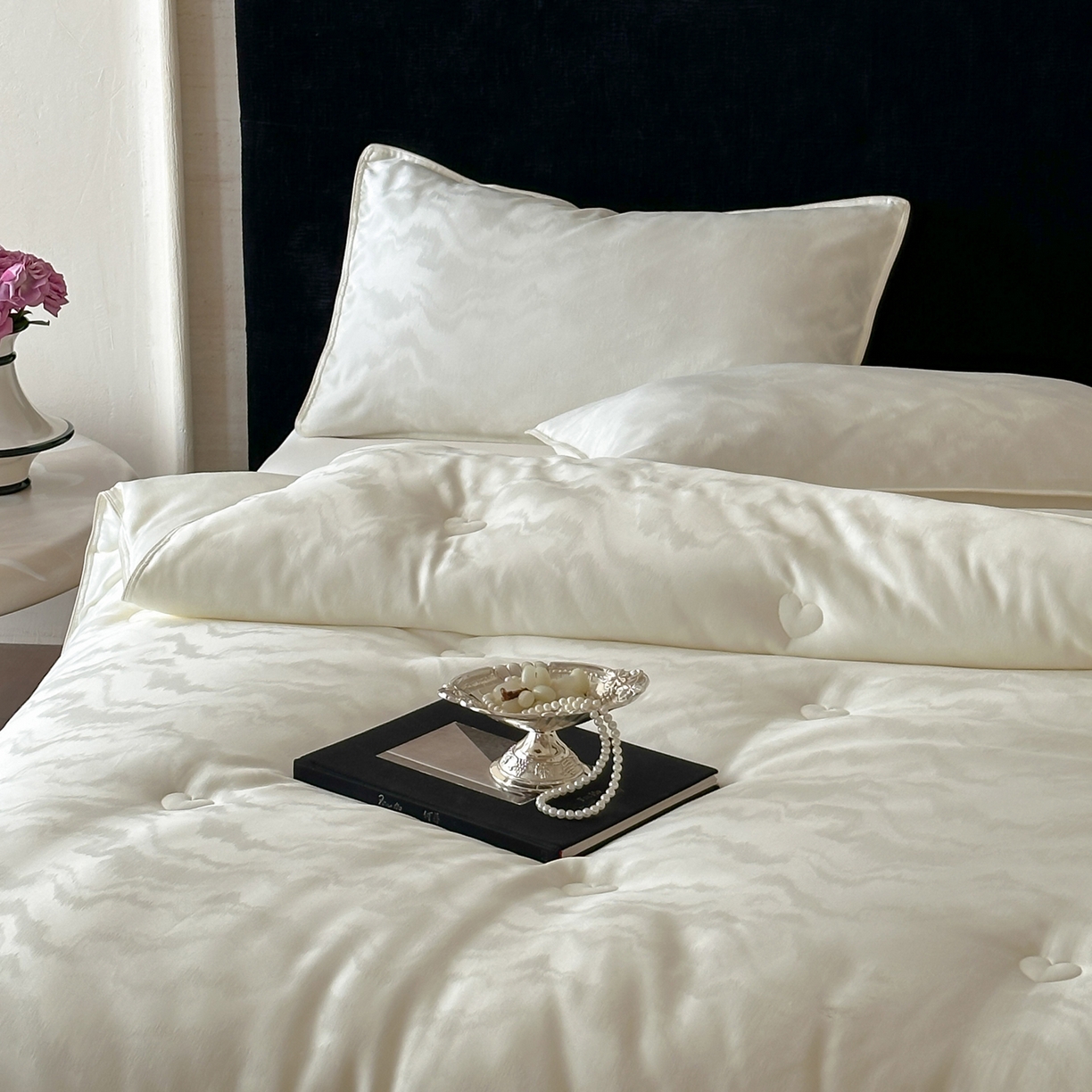 91家纺网 家纺一手货源 找家纺 （总）一加一 2025新款御丝缎七彩银丝大提花航天恒温被子被芯