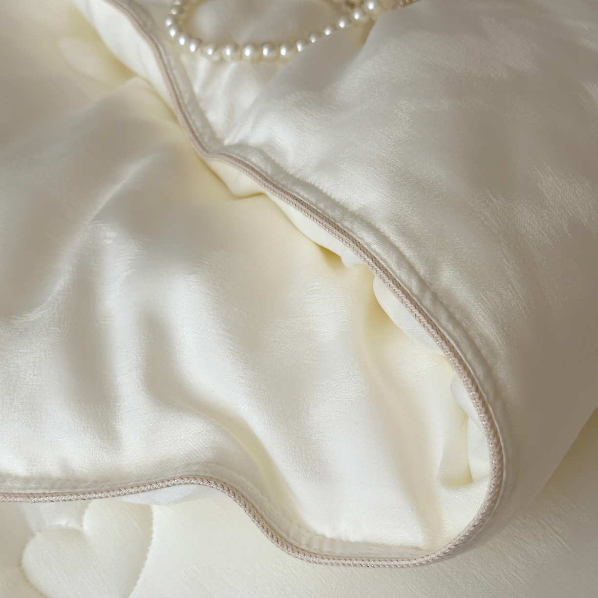 91家纺网 家纺一手货源 找家纺 （总）一加一 2025新款御丝缎七彩银丝大提花航天恒温被子被芯