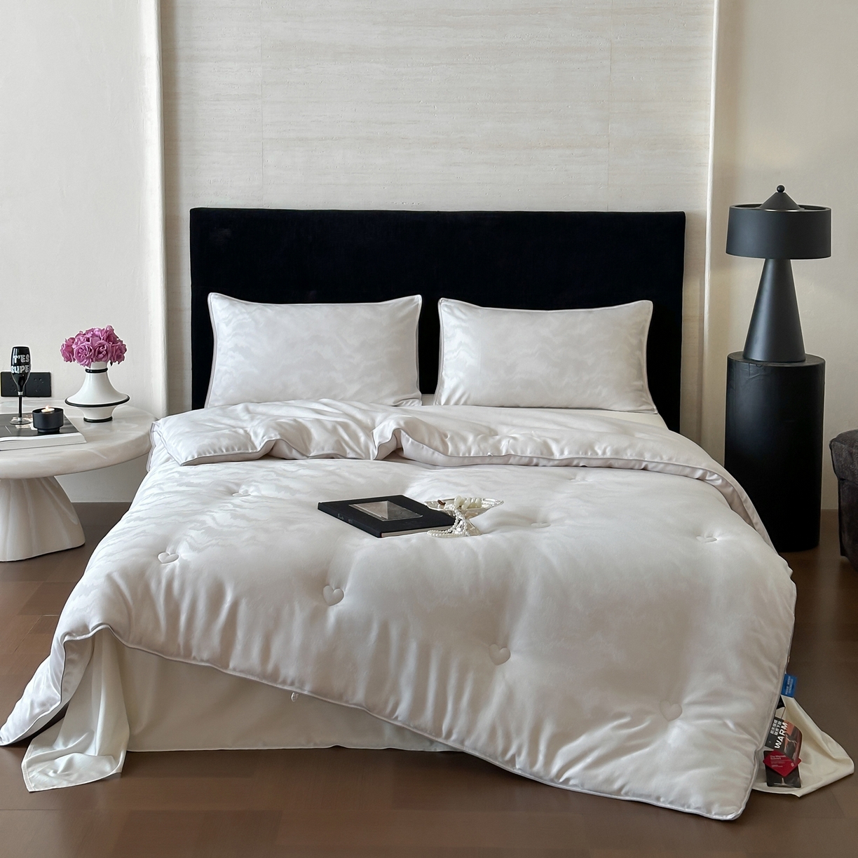 91家纺网 家纺一手货源 找家纺 一加一 2025新款御丝缎七彩银丝大提花航天恒温被子被芯 曲蕴-香槟银