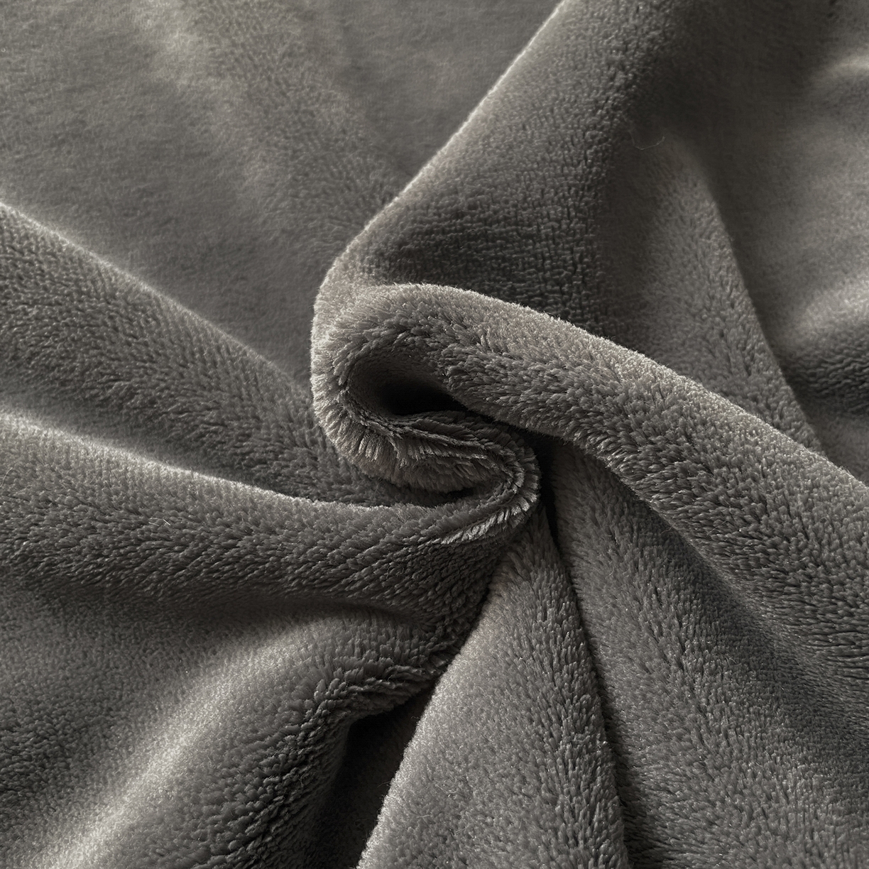 91家纺网 家纺一手货源 找家纺 大元 2025新款200g素色双拼牛奶绒四件套 深灰