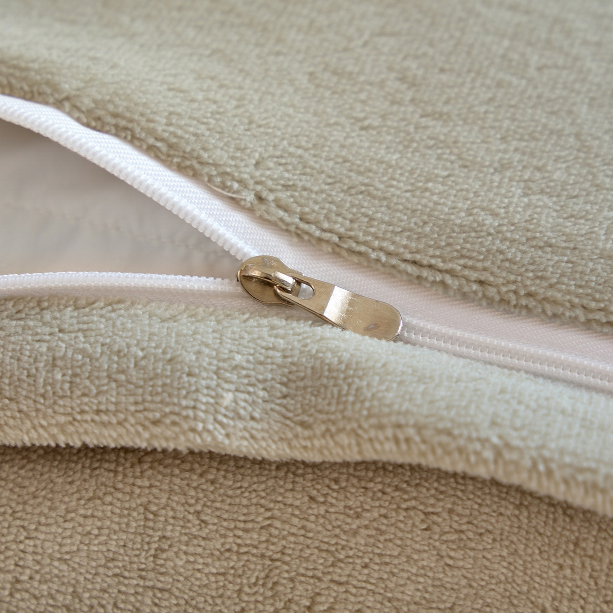 91家纺网 家纺一手货源 找家纺 绒世界 2025新款加厚兔绒提花牛奶绒四件套系列 玫瑰-卡其