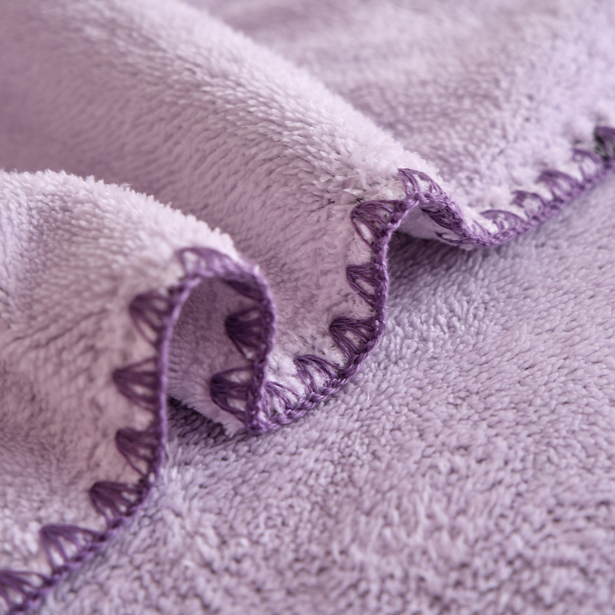 91家纺网 家纺一手货源 找家纺 绒世界 2025新款加厚兔绒提花牛奶绒四件套系列 礼物-紫