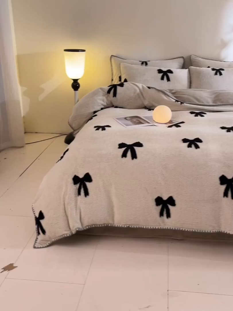 91家纺网 家纺一手货源 找家纺 绒世界 2025新款加厚兔绒提花牛奶绒四件套系列 礼物-卡其