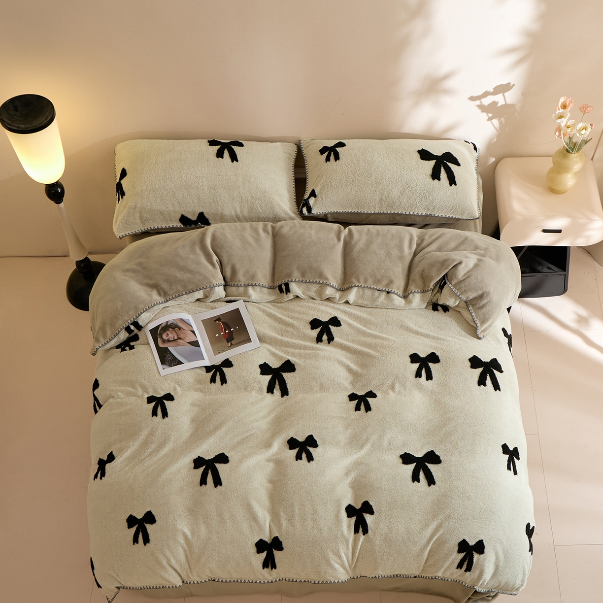 91家纺网 家纺一手货源 找家纺 绒世界 2025新款加厚兔绒提花牛奶绒四件套系列 礼物-卡其