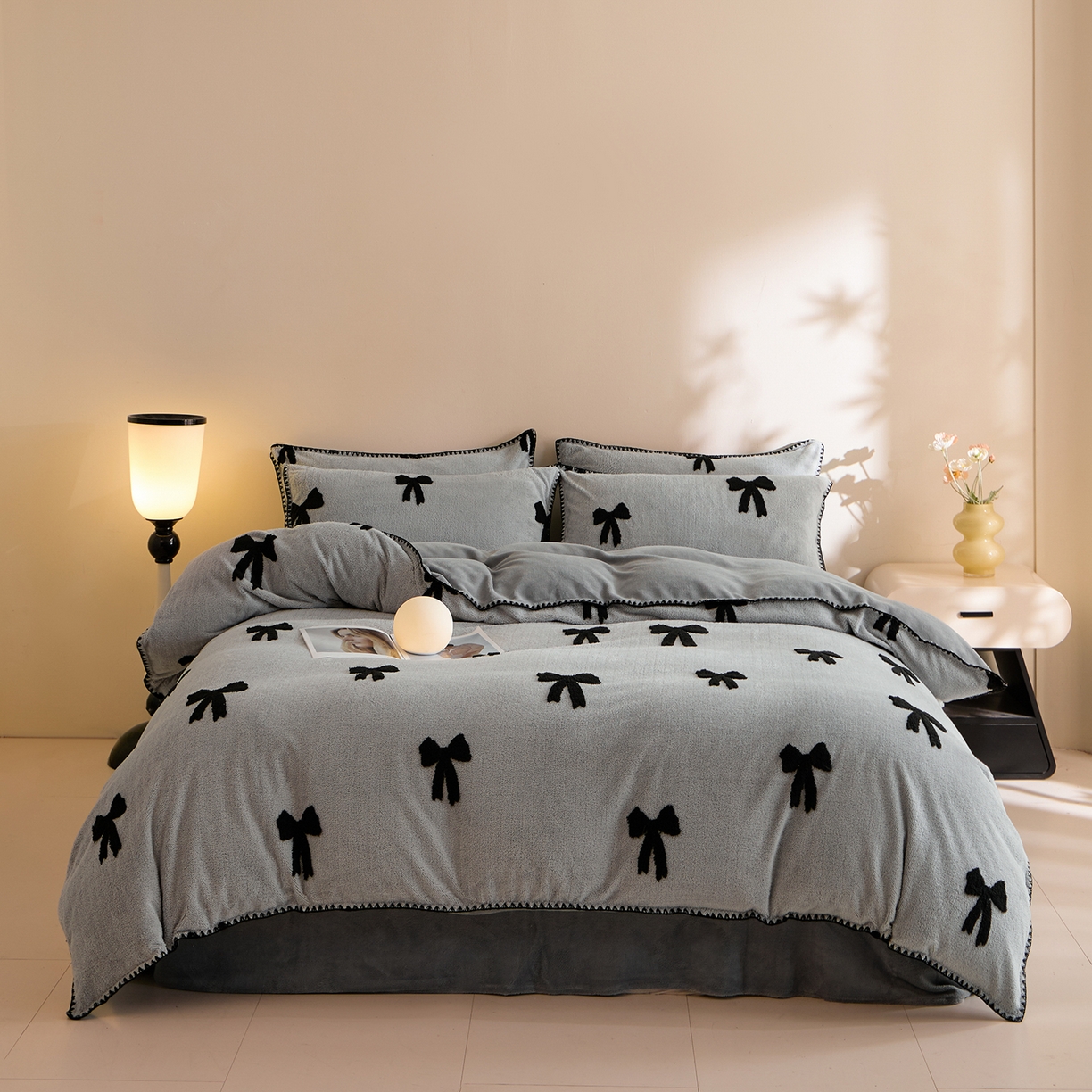 91家纺网 家纺一手货源 找家纺 丝印良品 2025新款加厚兔绒提花牛奶绒四件套系列 礼物-灰