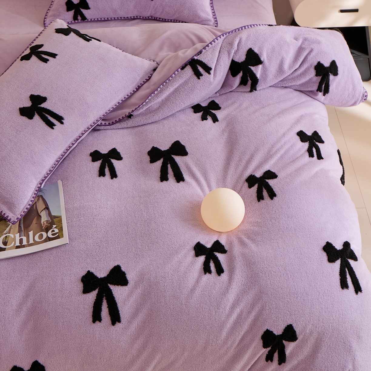 91家纺网 家纺一手货源 找家纺 丝印良品 2025新款加厚兔绒提花牛奶绒四件套系列 礼物-紫