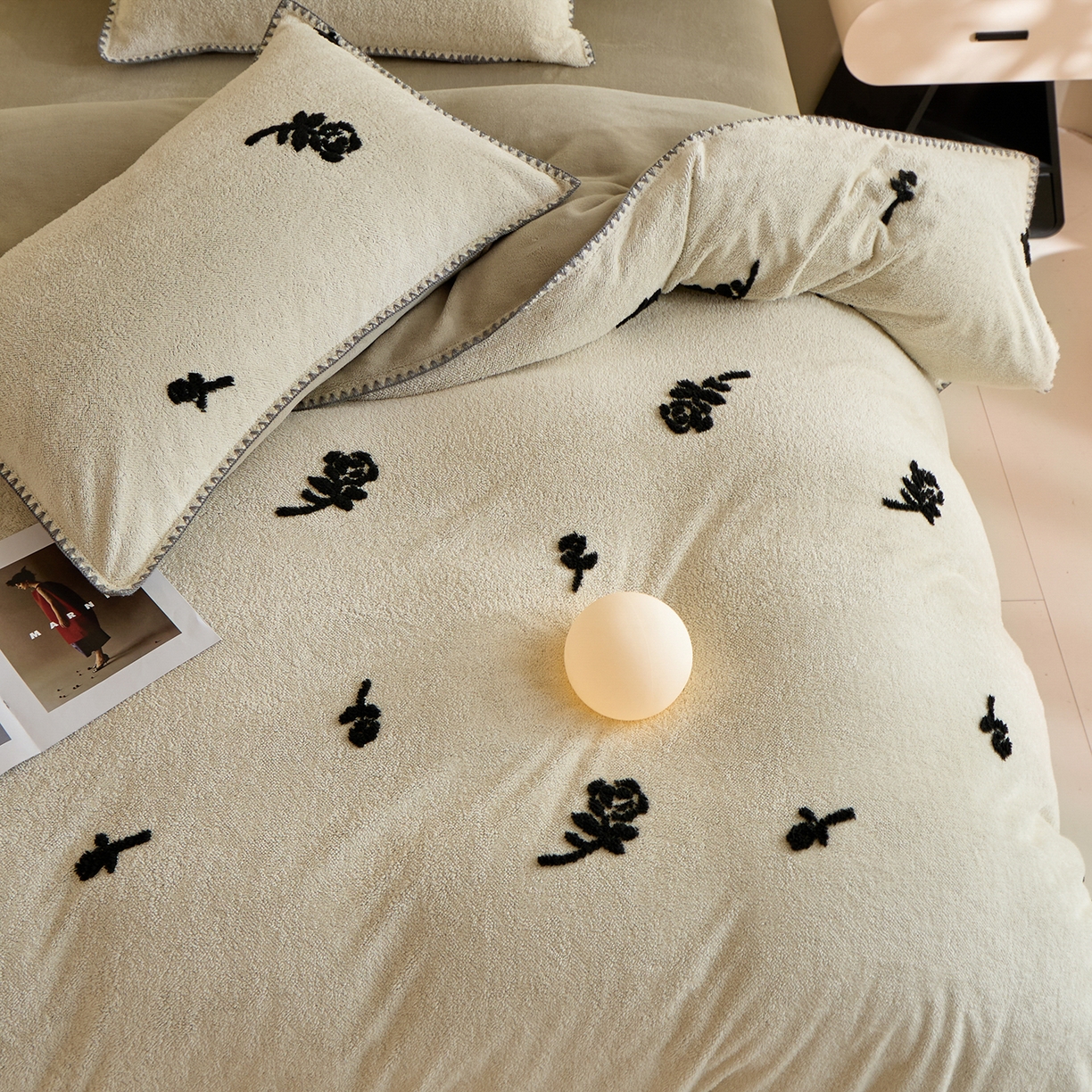 91家纺网 家纺一手货源 找家纺 丝印良品 2025新款加厚兔绒提花牛奶绒四件套系列 玫瑰-卡其