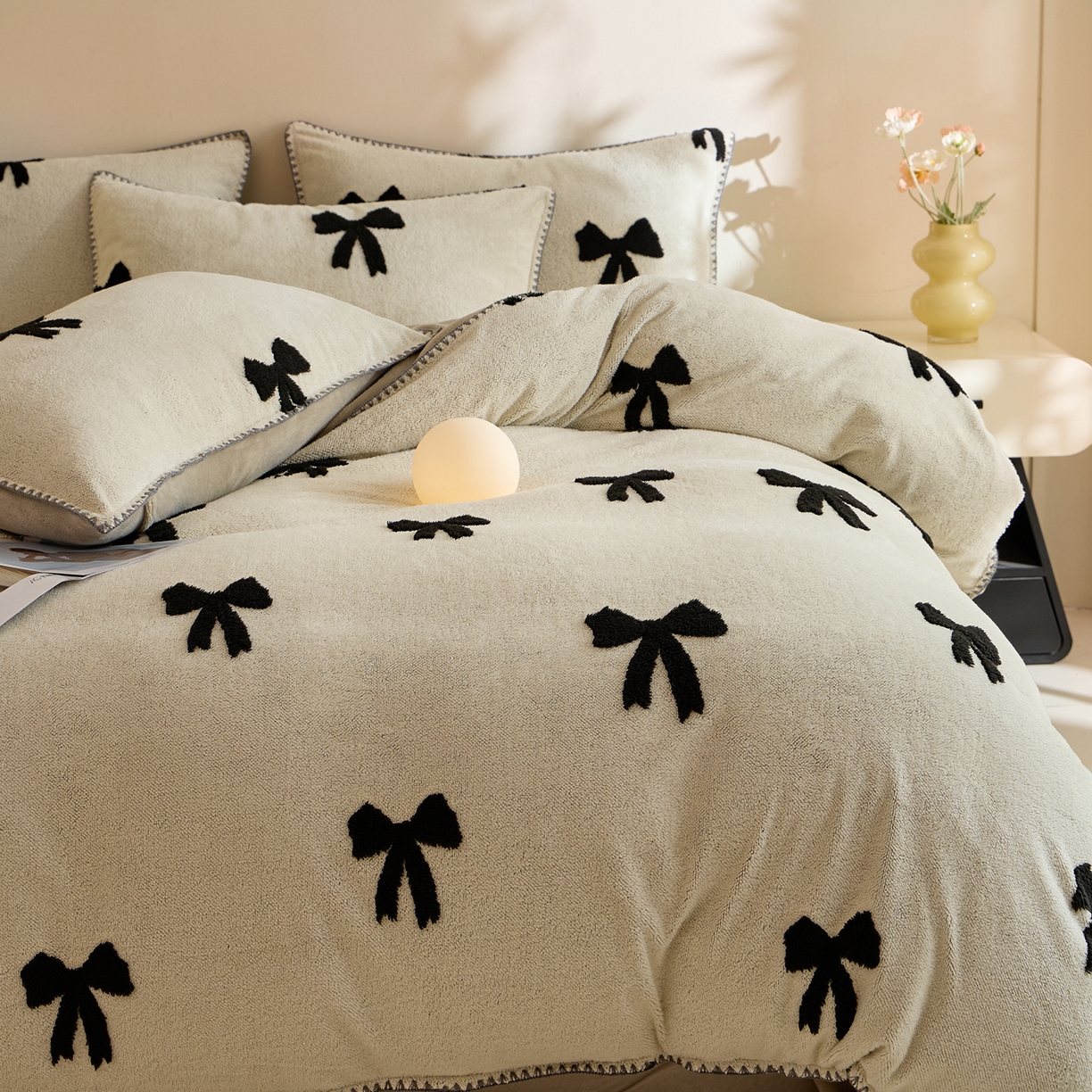 91家纺网 家纺一手货源 找家纺 丝印良品 2025新款加厚兔绒提花牛奶绒四件套系列 礼物-卡其