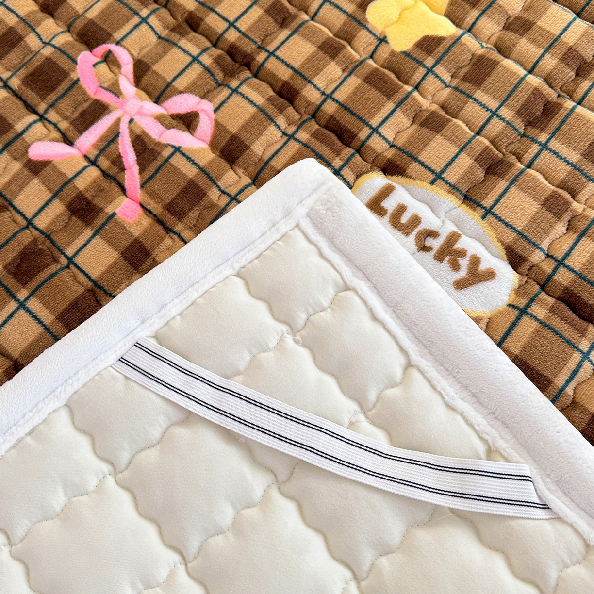 91家纺网 家纺一手货源 找家纺 川悦生活 2025新款A类印花牛奶绒床垫加厚绒保暖床床褥 床垫茶酥小熊