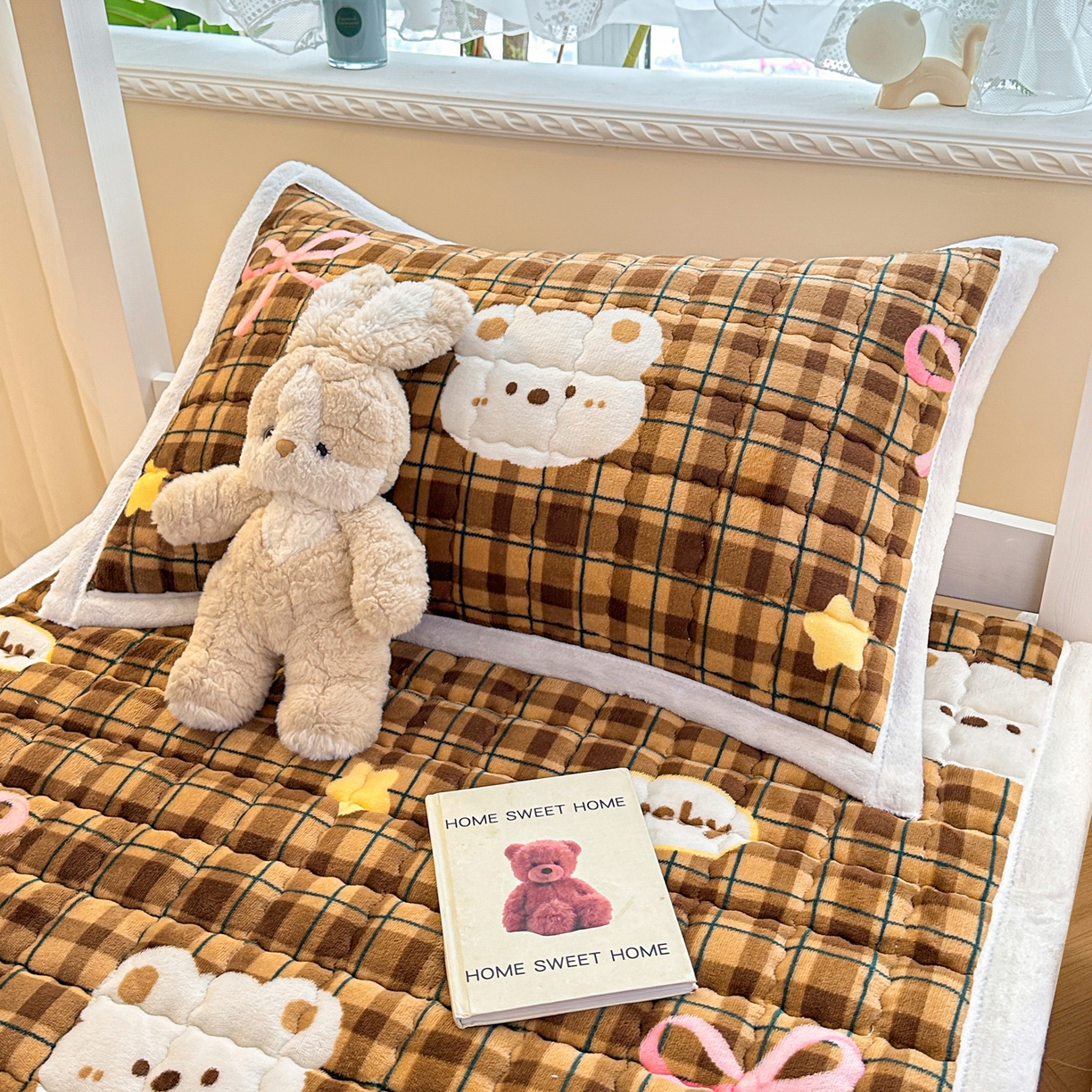 91家纺网 家纺一手货源 找家纺 川悦生活 2025新款A类印花牛奶绒床垫加厚绒保暖床床褥 床垫茶酥小熊