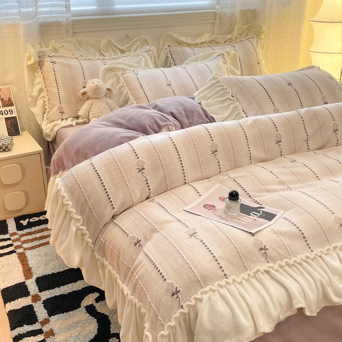 91家纺网 家纺一手货源 找家纺 （总）利欧 2025新款褶皱边雕花牛奶绒四件套