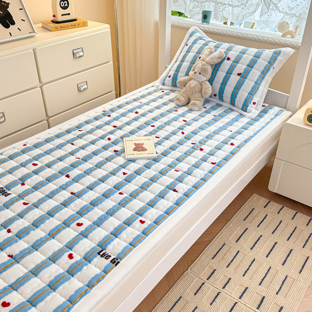 91家纺网 家纺一手货源 找家纺 川悦生活 2025新款A类印花牛奶绒床垫加厚绒保暖床床褥 床垫格心小屋