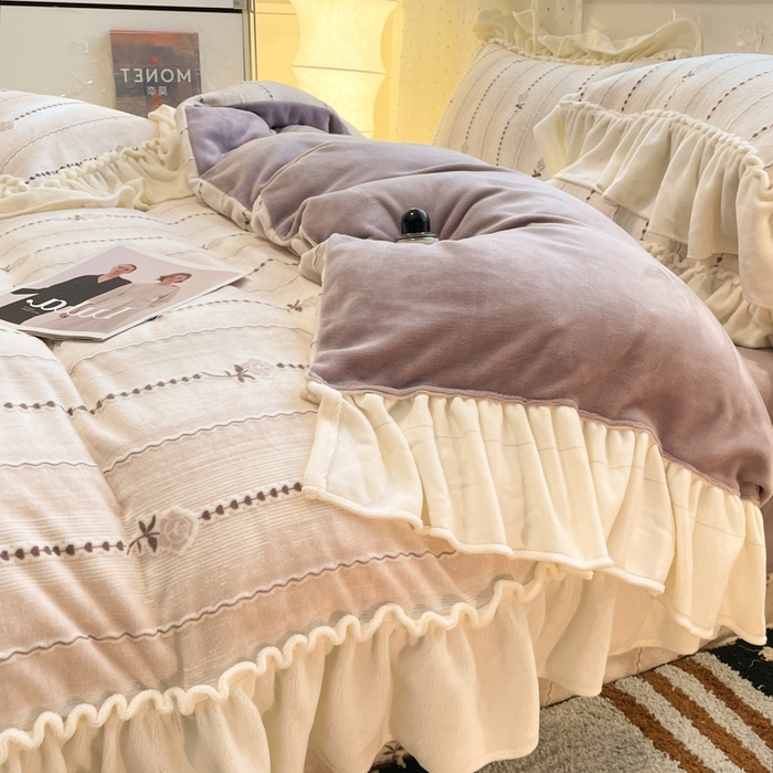 91家纺网 家纺一手货源 找家纺 （总）利欧 2025新款褶皱边雕花牛奶绒四件套